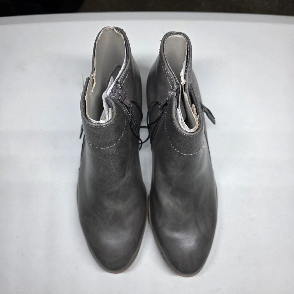 Arizona Jean Co Grey Ankle Booties Womens 9 Memory Foam Block Heel New NWT